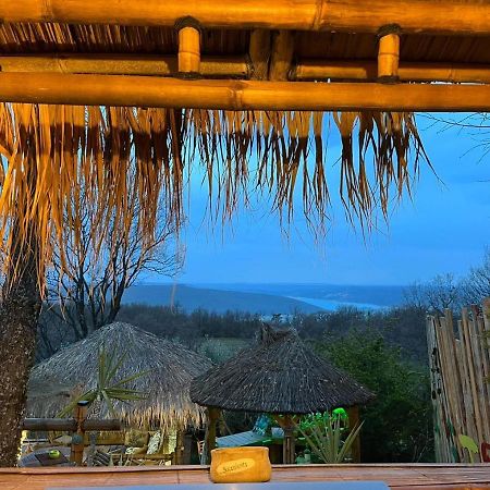 La Lyalis Bed & Breakfast Aiguines Bagian luar foto
