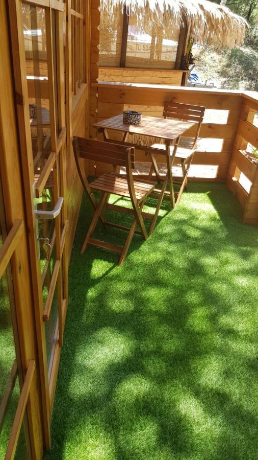 La Lyalis Bed & Breakfast Aiguines Bagian luar foto