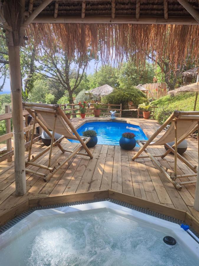 La Lyalis Bed & Breakfast Aiguines Bagian luar foto